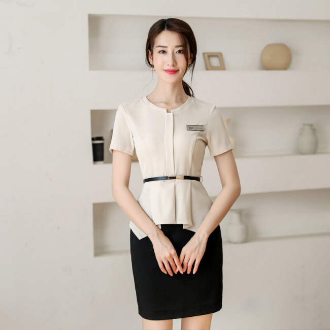 Đồng phục lễ tân